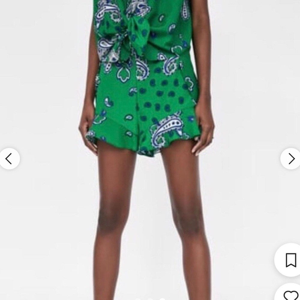 Zara Women’s Green Blue Paisley Print Flowy Side Zip Ruffle Hem Shorts Size XS